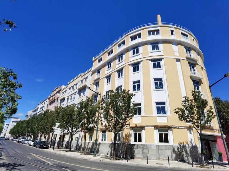 8F160CA15B27696191F32D727A25E1C2