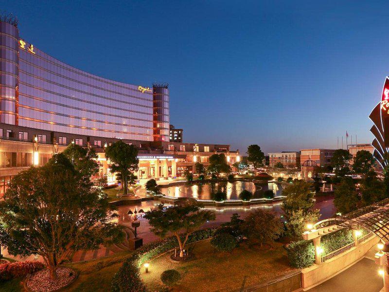 B70A823820FC9235012D55D092FECD86