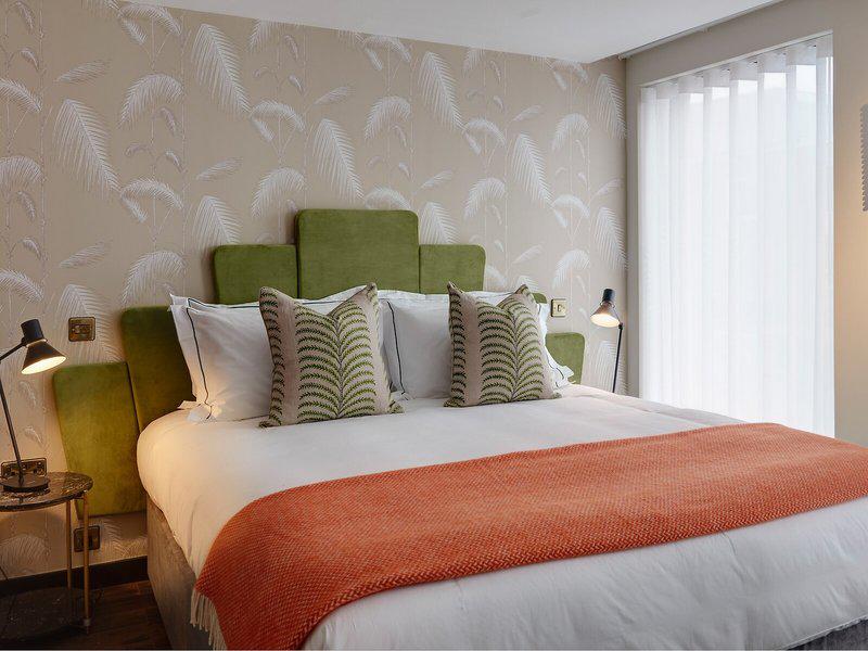 B2FF84EA78F2D3F2F1C23E1B545E3AC5