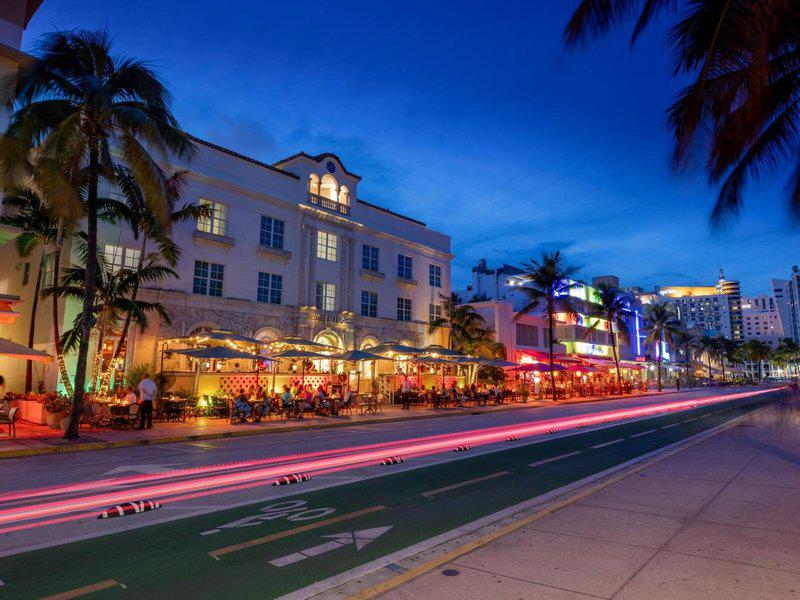 B4C8C5472F007858370C02CDB9E979C0