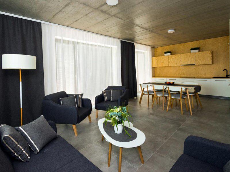 3433C6CDEC6AA0F07D1257B759E932B3