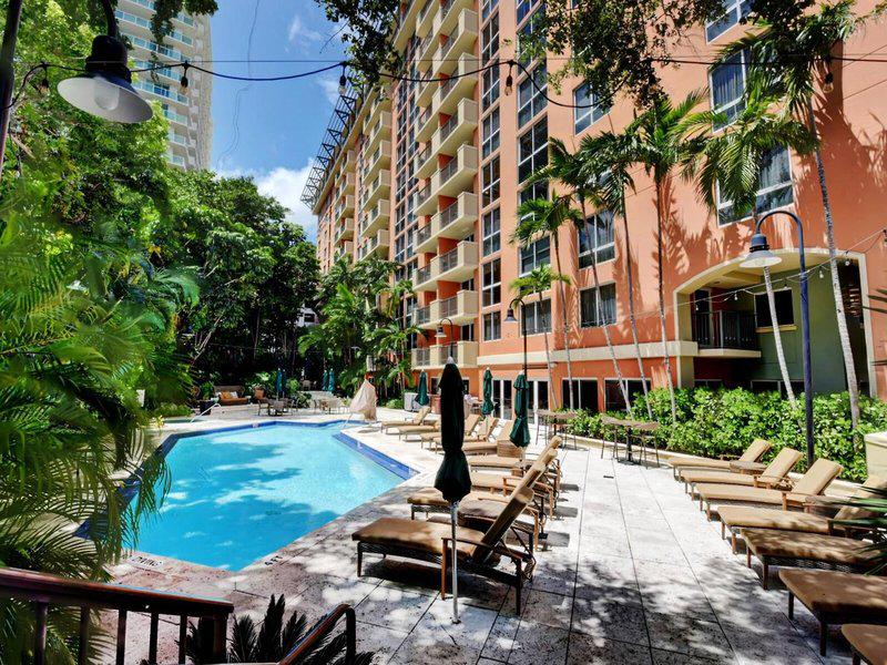 798B0965C6EBDAB649C7279ADB303851