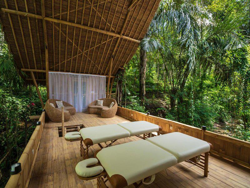 AFB9DC9CD2597F18B02EFB5FE637B809