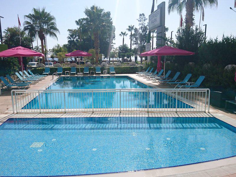 C8C6E5FBCD88394EBFB6179ADE8EA647