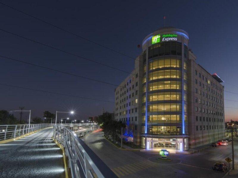 5FF16A854AA3522F33BD131048C776D2