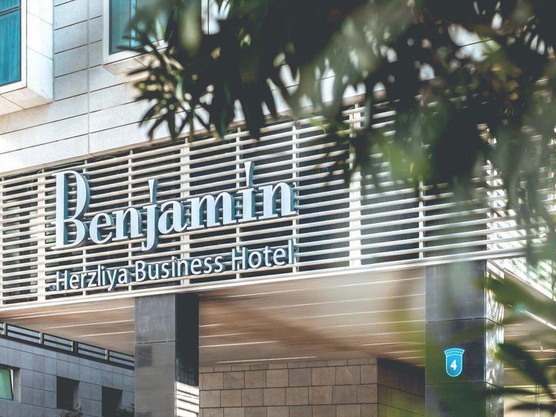 33089BE9670C59A63640255C8CB957CB