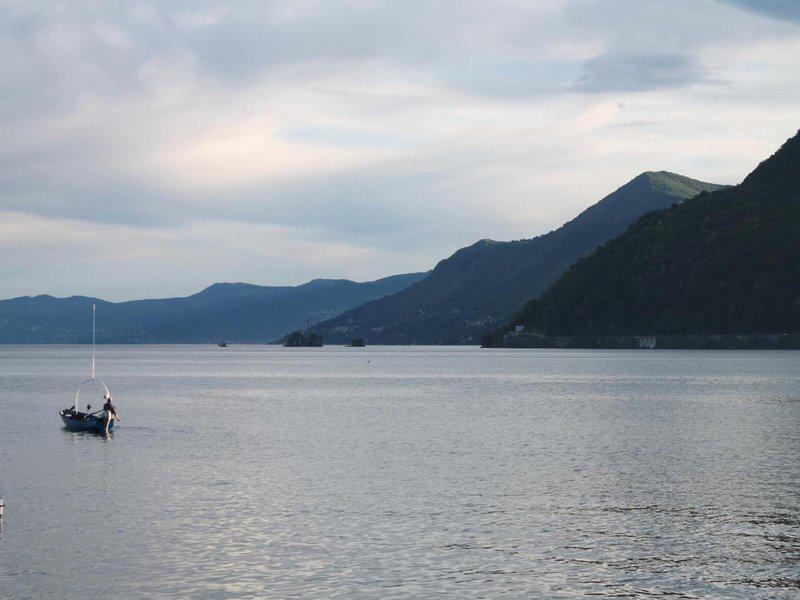 FC5AB3BB1B57651B24D1AFA81E3D5CD8