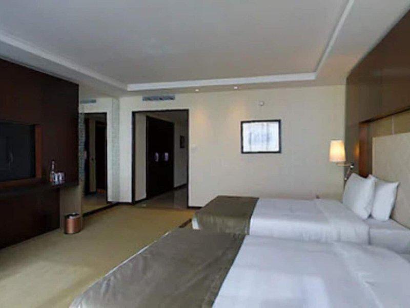 17EFB2F72809D8F5AE672E7F0A9CDF6B