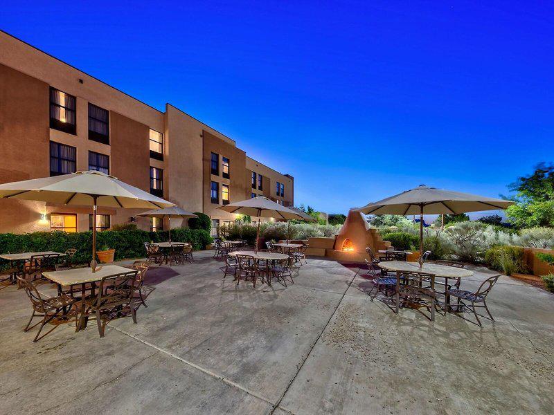 BB7CD53E914424344AD056FDC9863AB8