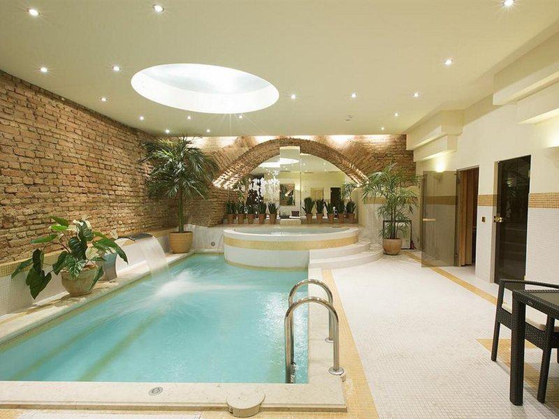 126C7C6117DE96329AD920A2D2591E15