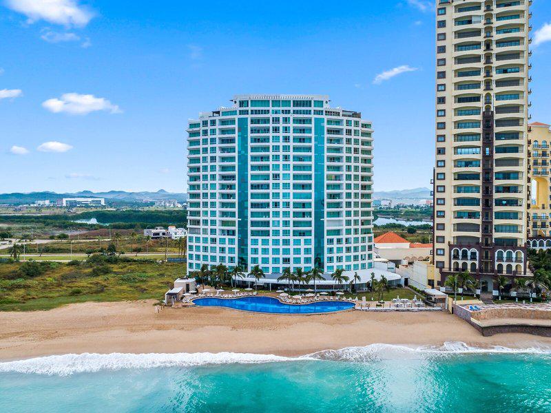 81D100FC1794108D1810D9705057C037