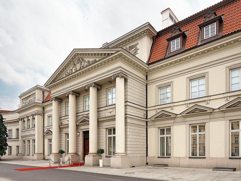 EAE15B2FEFB4983AAD4A20C81413E131