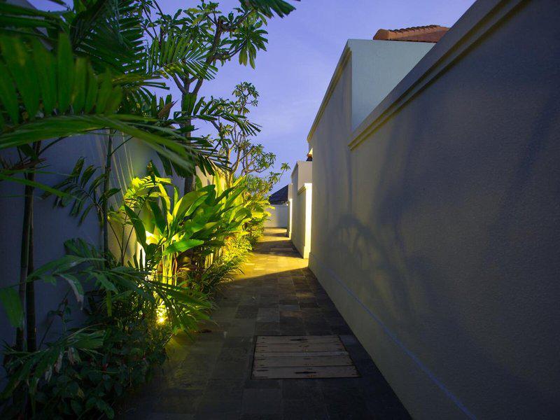 E8A9DC74505428D2C6A68A0427530369