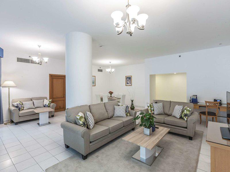 9555279E3E3E82D670D0DE175FC5E2D8