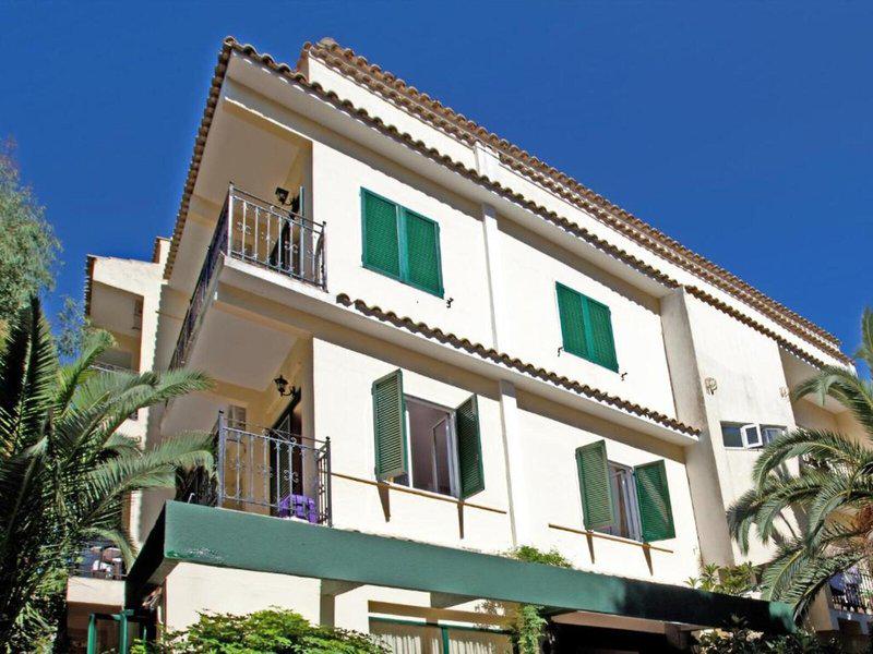 8F9040558E78823A2104E35FFF4EE735