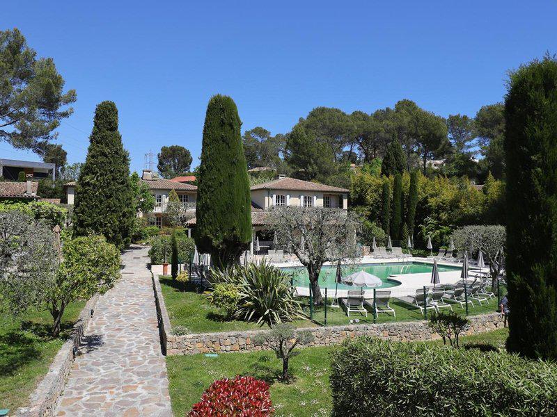 46A15D9E4F61BE2037AC0FC8B1BA19F9