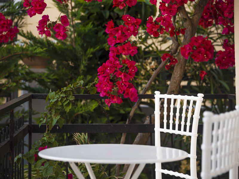 5BB72EC32816EA2979D44F481D468CFD