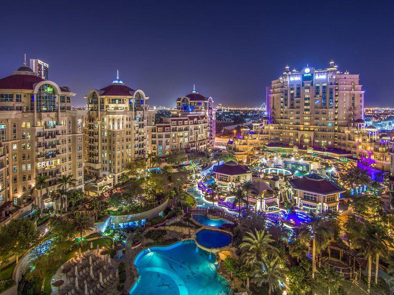 AACA0CC44DF372A6C5C0B93F2129423F