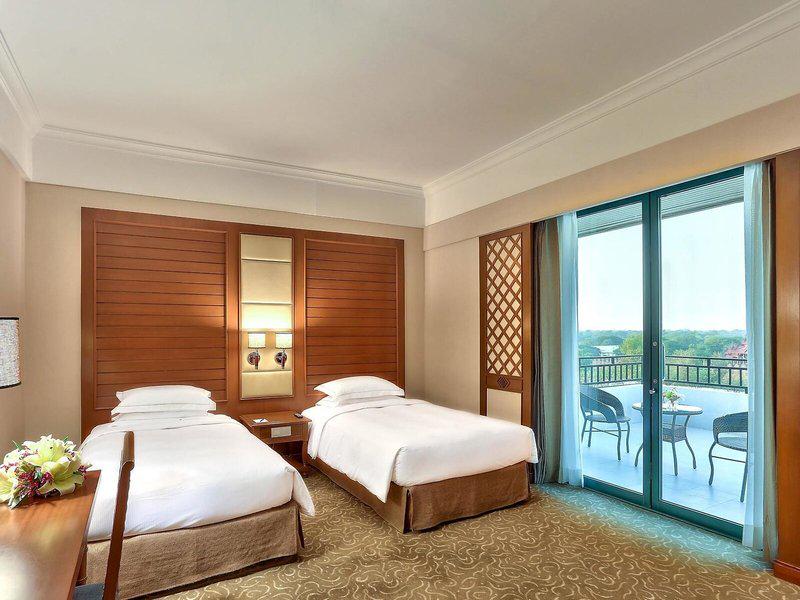 1B7360FC929E8237BB309D7D67AB46EC