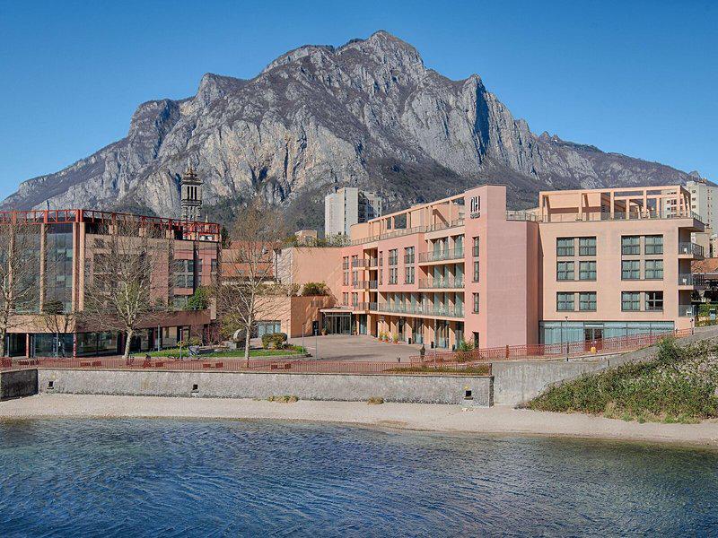 5AF0BBECC6F943A724D6F8610917F64A