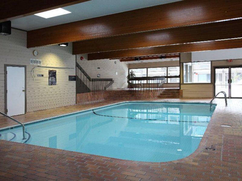 4F33117BCC1C571403FBE0C61102E039