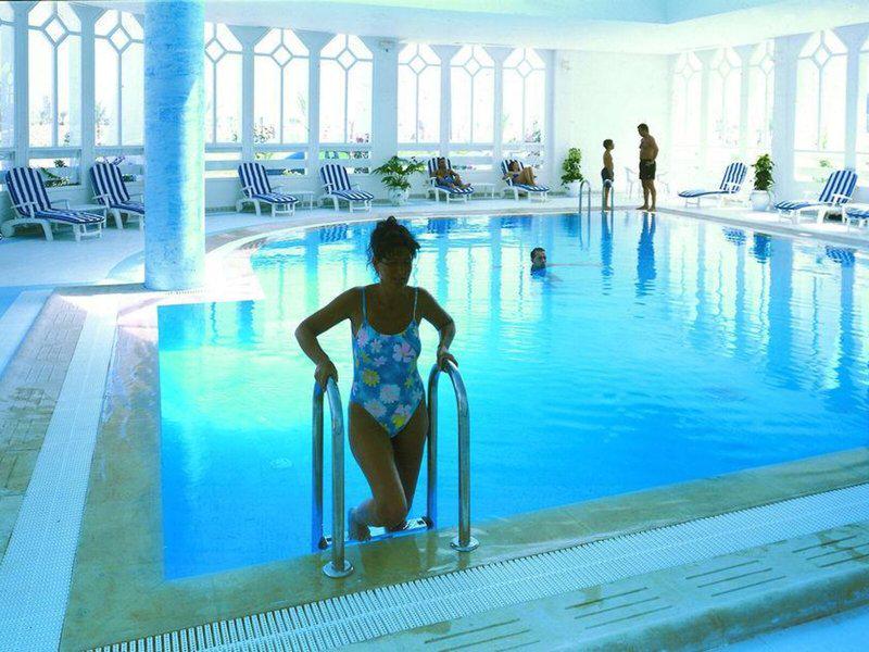 7C401D6F705290A0CE45EAA22EE31A49