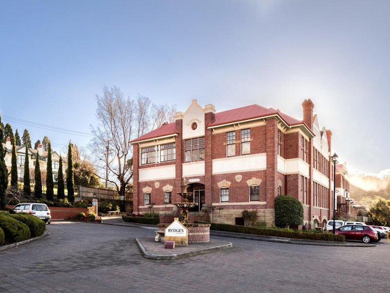 2FEB50BEE7C5B691EC3ED7917E57DCCD