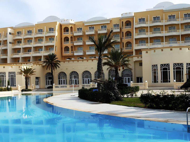 BB7647767A39105C5B258074989DBD7B