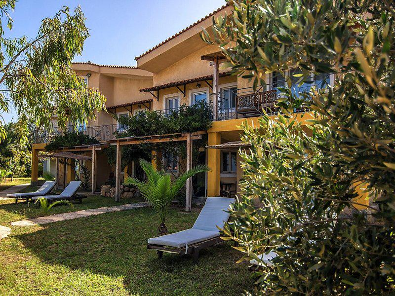 D07CBC860F7AD8257FA243722E5589E4