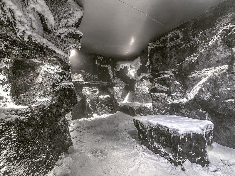 5A15BA24A2BC7F448BA9A9E638D28AC1