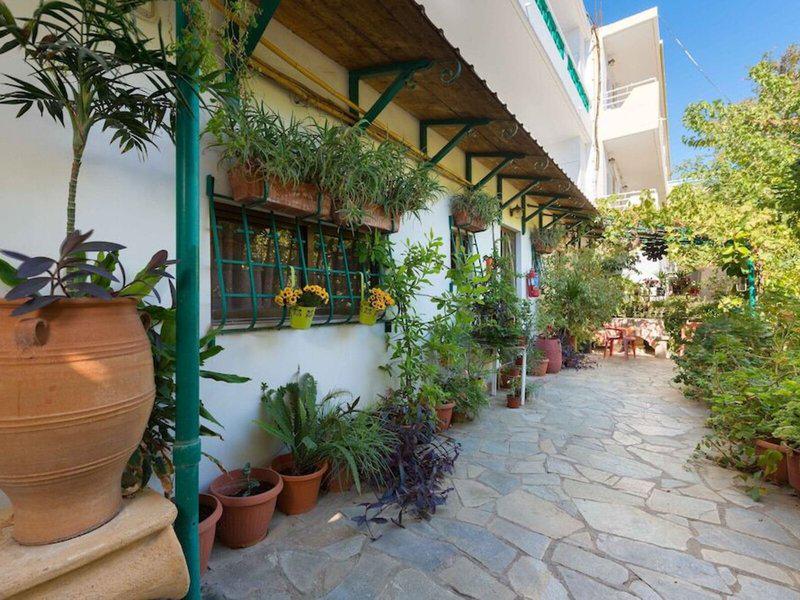 B9A0AAE74EC19D56DE573C66635A664A