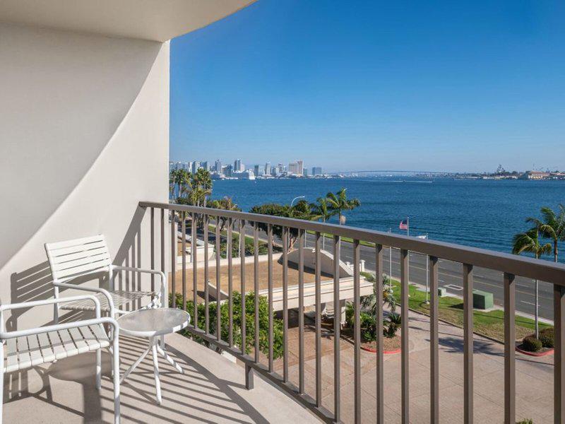 FD5901CA5FE6D560A752F92D0EFCC4E8