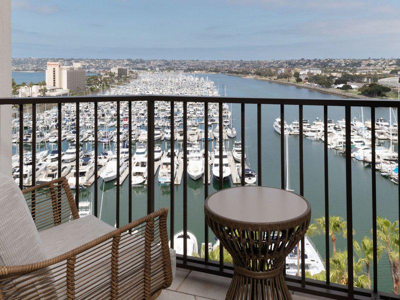 B6B5722C55125849BD7E298D4CF9096E