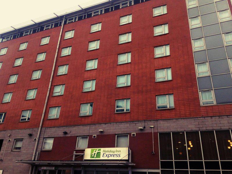 BB285265A07DCC28F9294B38F6882D32