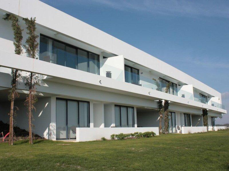 35285C1E4FE1125FA7C3F2C4BD5EAD42