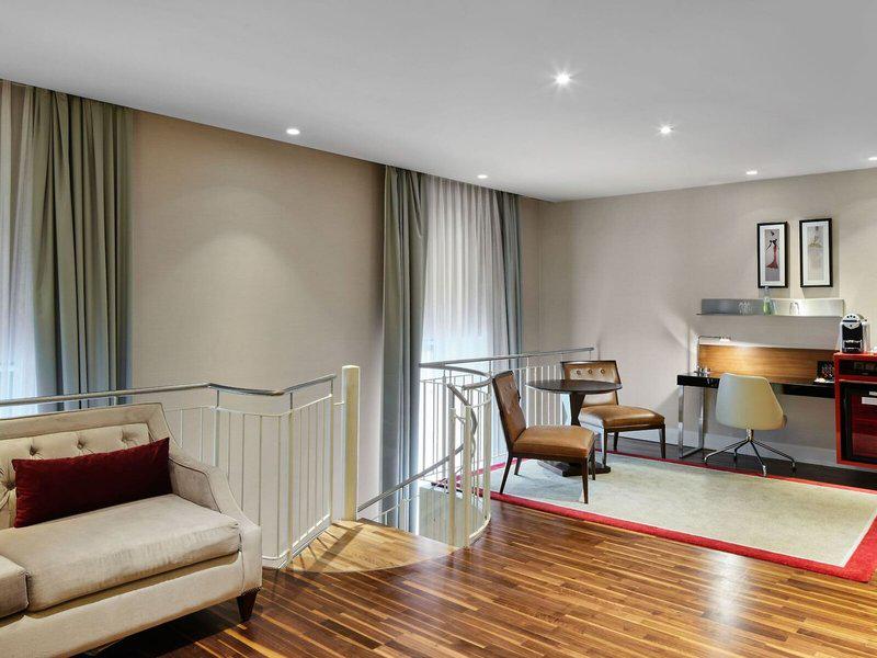 52CB947A32651D16E0973E1B31AF849E