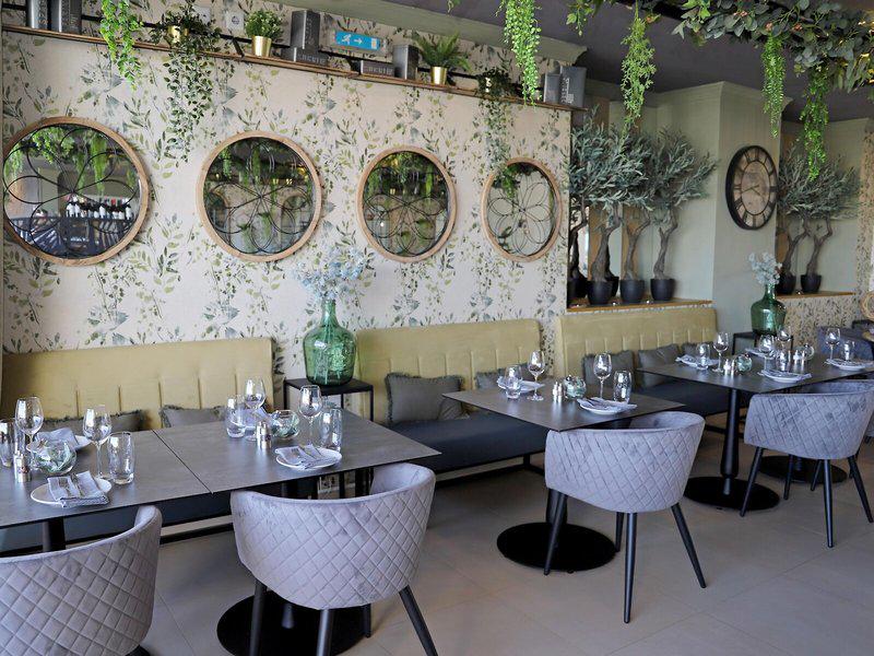 453C37FCFD78B941AA24A9BFB0424235