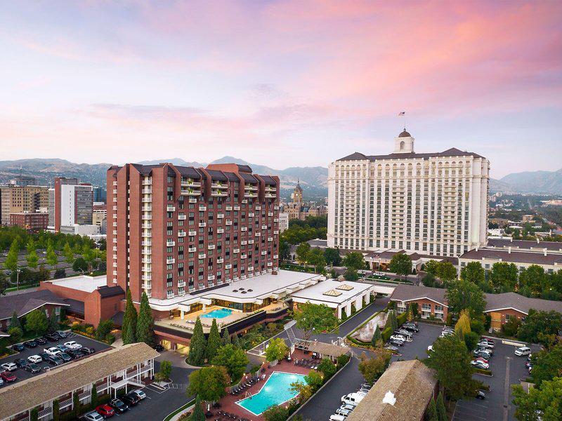 6F3B3904475CA8B914AE0261E196342F