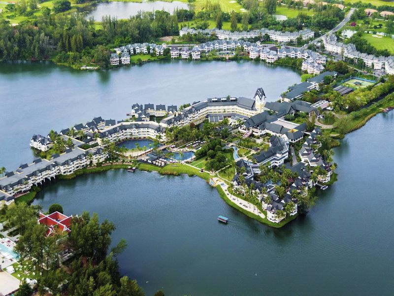 221B2144ADEC7DF9C4E6B68DAFED98C2