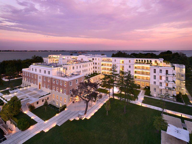 38EE76DC729061409DDD9A8183879528