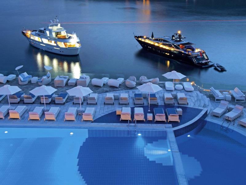 4BFD4DDA42F09A8C5B4558F671BF992B