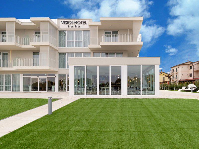 5C6587774EEC299E8A0E2D3C759A030F