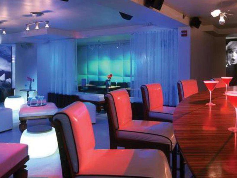 6083C9508315AEF2B68D5BDF0E7A5704