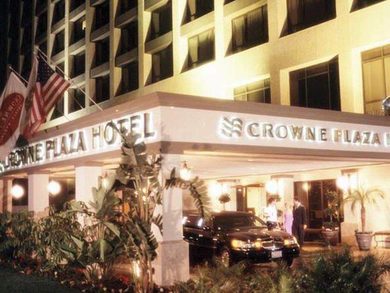 FAE1A976F2C0F61A33646FDD8C8CD6D4