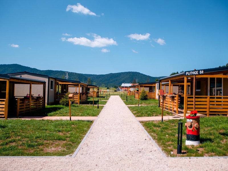 B6CA45C28409DA7D2B1703D772844B68