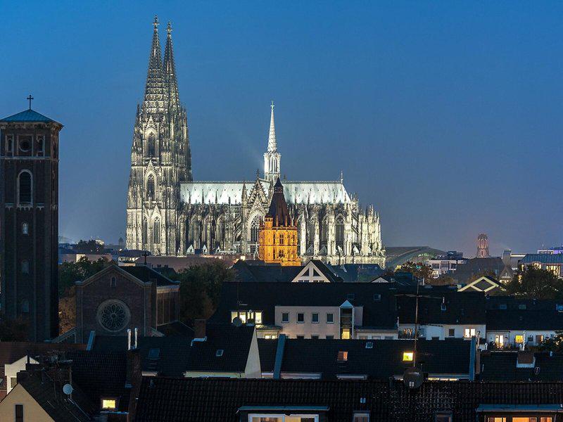 8926BABFBACDC80F33F76279F13F600C