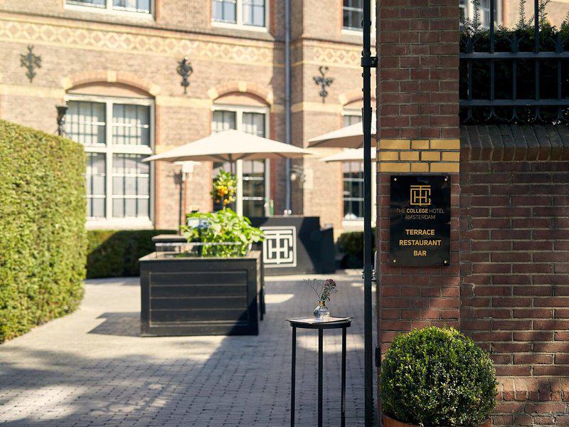 88F8ACB68280E4E6B445B16F4E25AEED