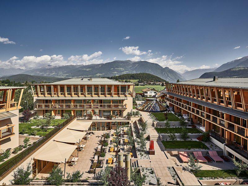 FEAA5AD4761BC5588EE89BBCA782E44F