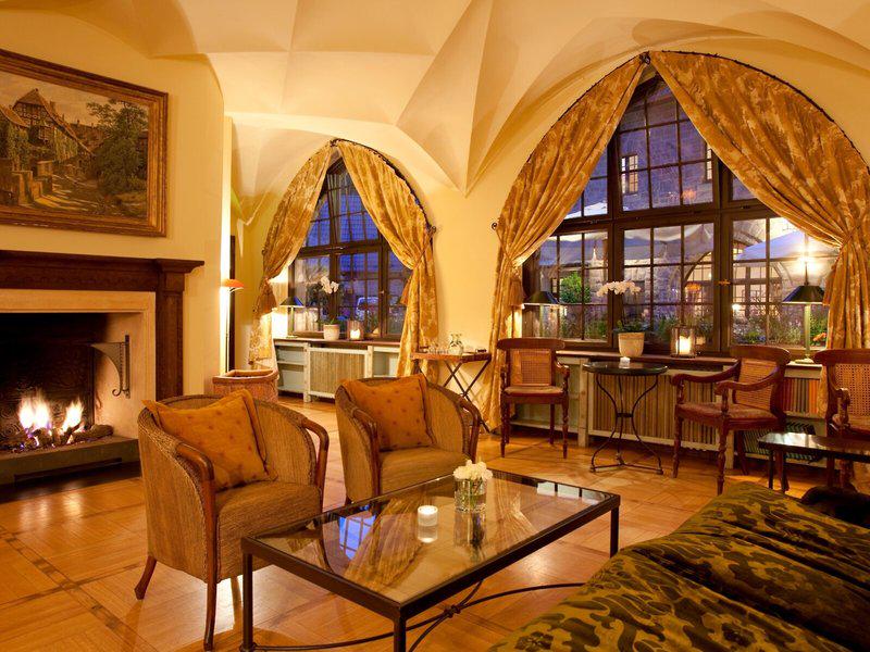 B4E67A4DC3AF4A7A474572B828D351A3