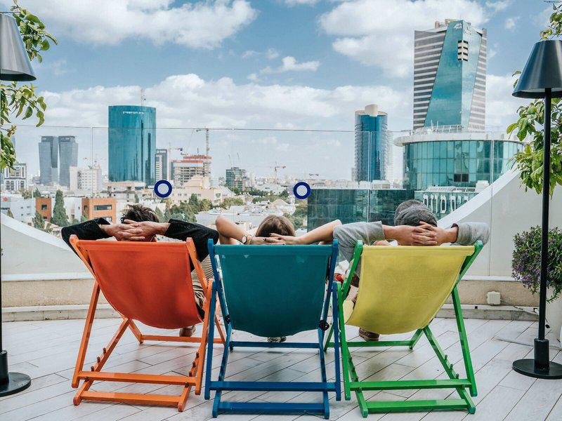 DB65E67A8C3E6D4477FEF41A3EEC07D8